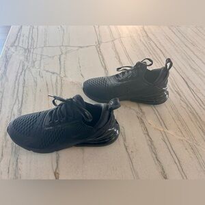 Women’s Nike Air Max 270 in Excellent Condition size 7.5